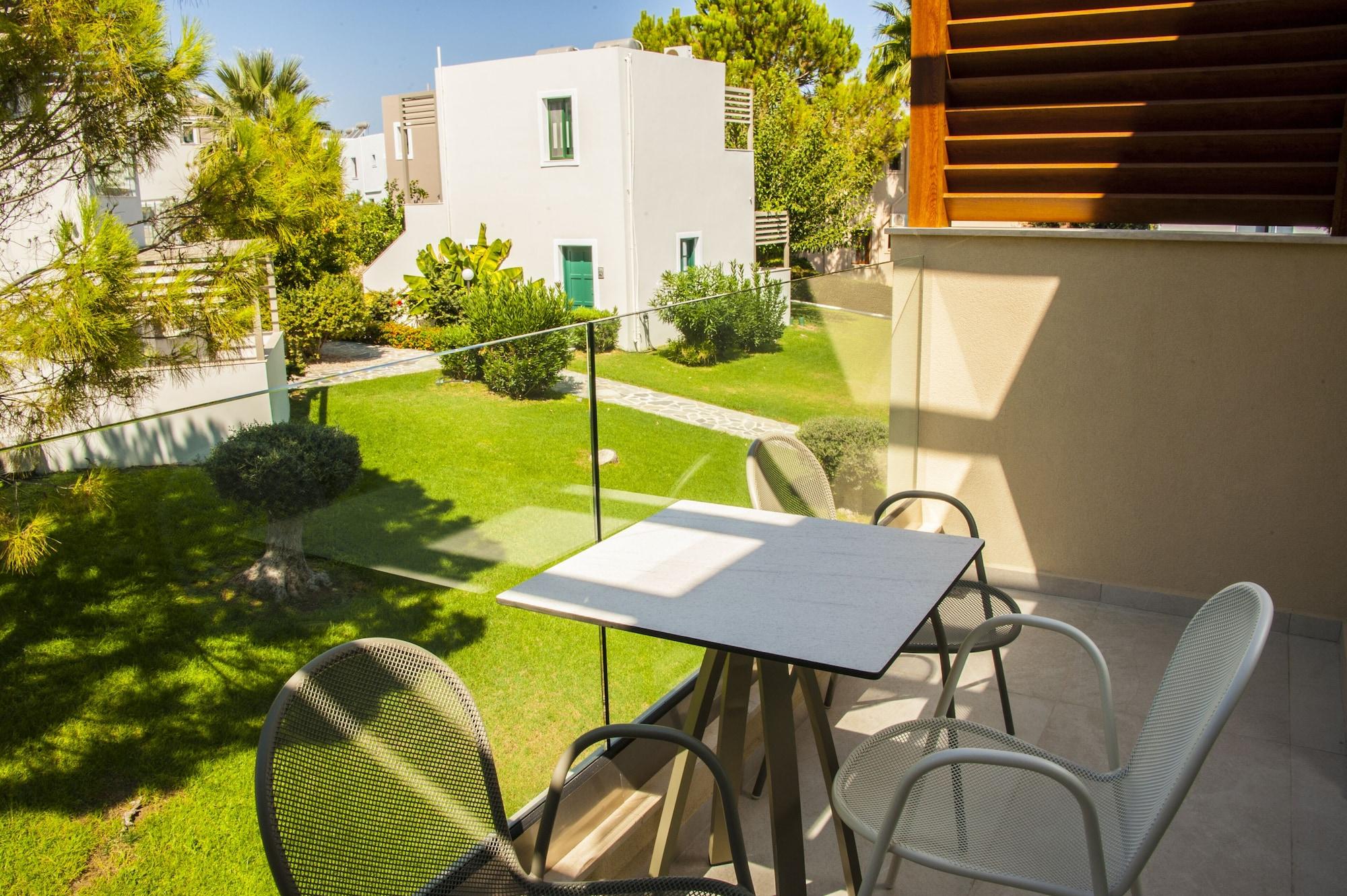 Hotel Sirios Village & 4*